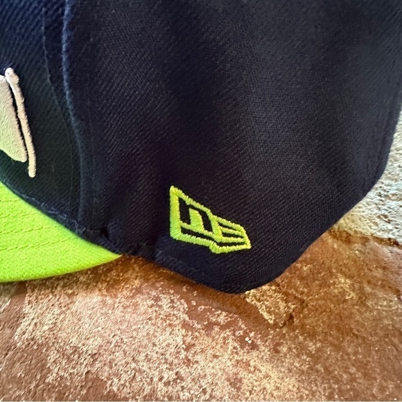 Seattle Seahawks New Era Navy/Neon Green 2018 NFL 9FIFTY Snapback Adjustable Hat - Picture 5 of 15